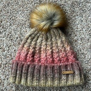 NWOT Sweet Turns winter hat. Super cozy and colorful!